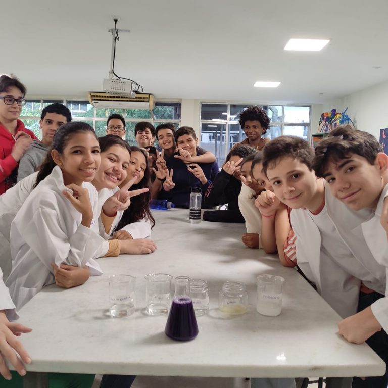 8º ano: Experimento de pH com repolho roxo