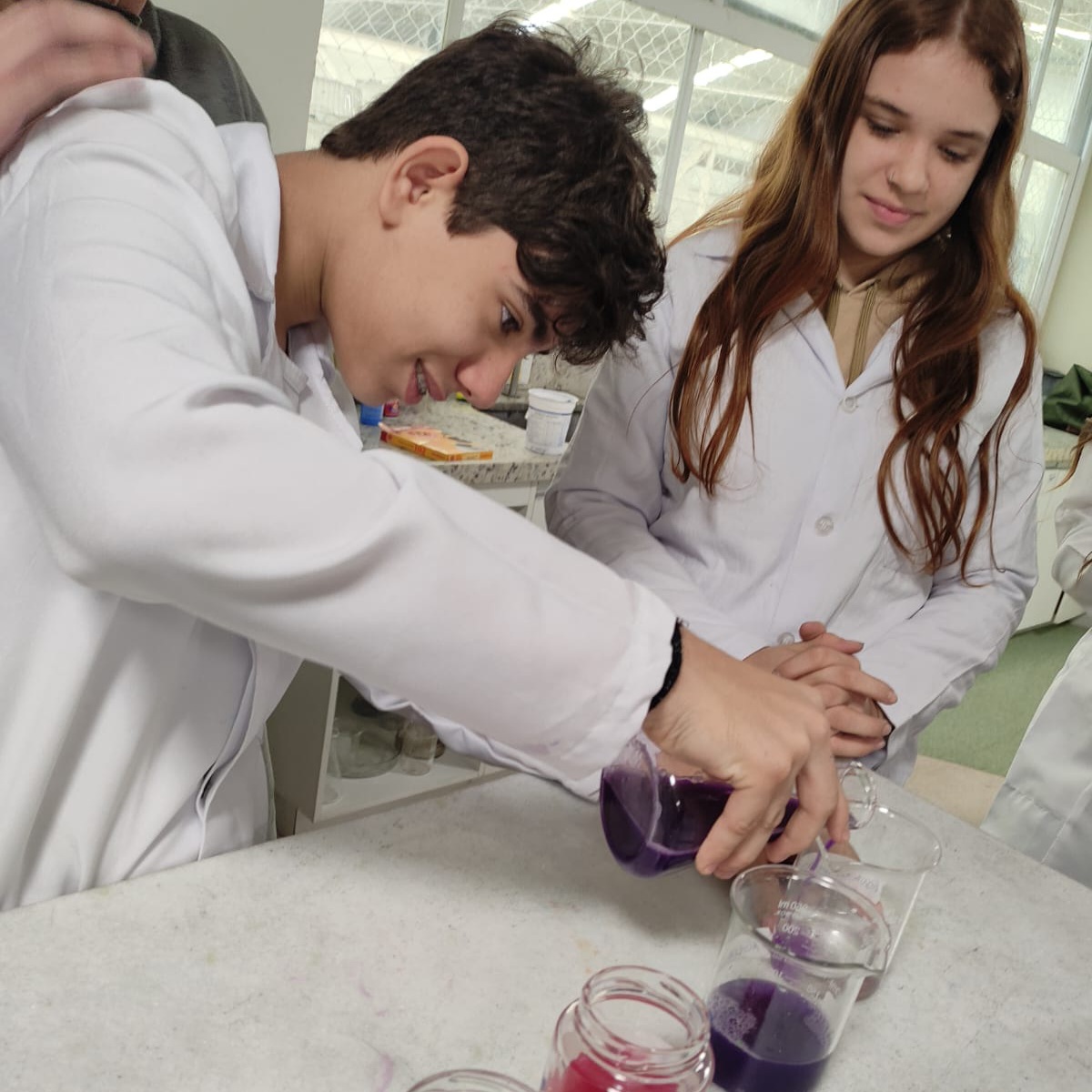 8º ano: Experimento de pH com repolho roxo